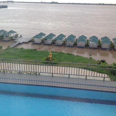 High Sky Hotel Phnom-Penh Buitenkant foto