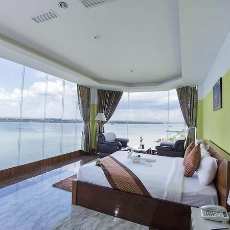 High Sky Hotel Phnom-Penh Buitenkant foto
