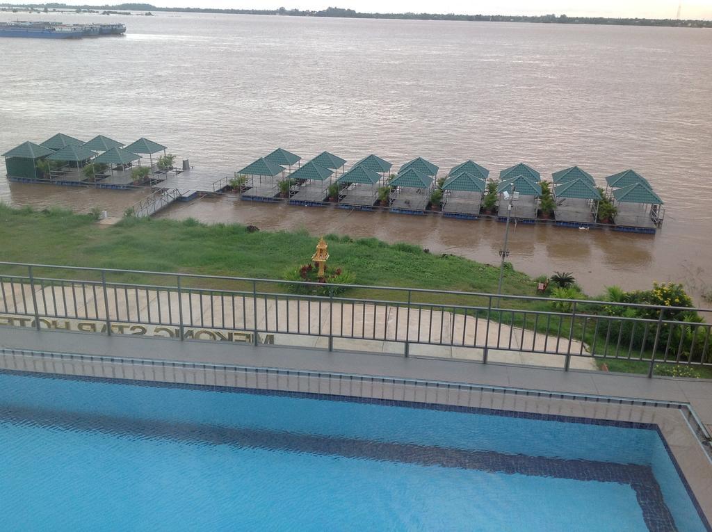 High Sky Hotel Phnom-Penh Buitenkant foto