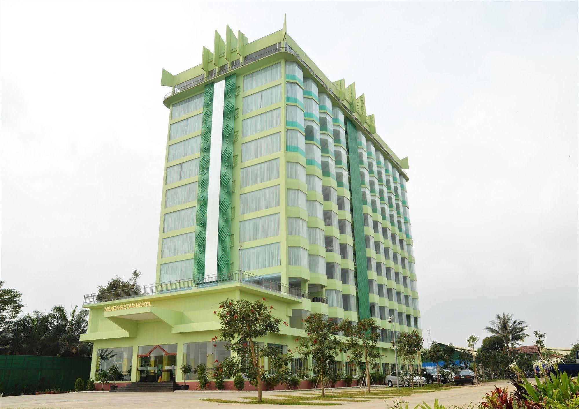 High Sky Hotel Phnom-Penh Buitenkant foto