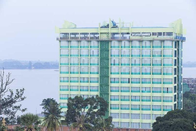 High Sky Hotel Phnom-Penh Buitenkant foto