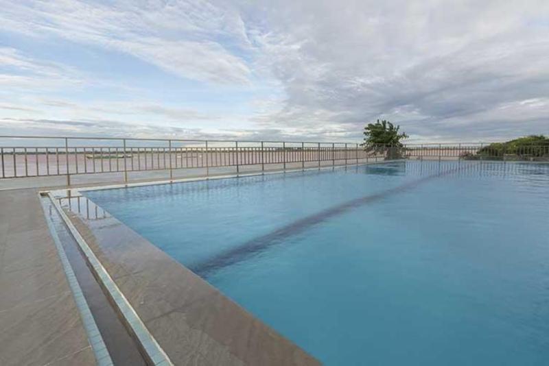 High Sky Hotel Phnom-Penh Buitenkant foto